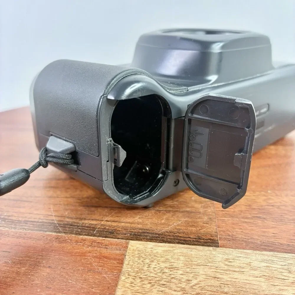 Pentax IQZoom 60 35mm Film Camera Autofocus Zoom Point & Shoot Untested *READ*